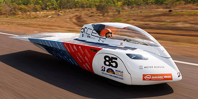 CNC-Bearbeitung beschleunigt Solar-Rennwagen, der 3.000 Kilometer zurücklegt